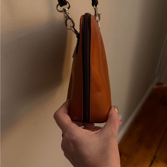 Vera Pelle Made in Italy Small Brown Leather Crossbody Bag - Picture 4 of 12